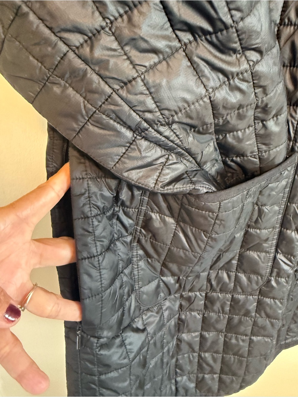 Athleta Grandview PrimaLoft
Shell Jacket, Black size L - Picture 8 of 14